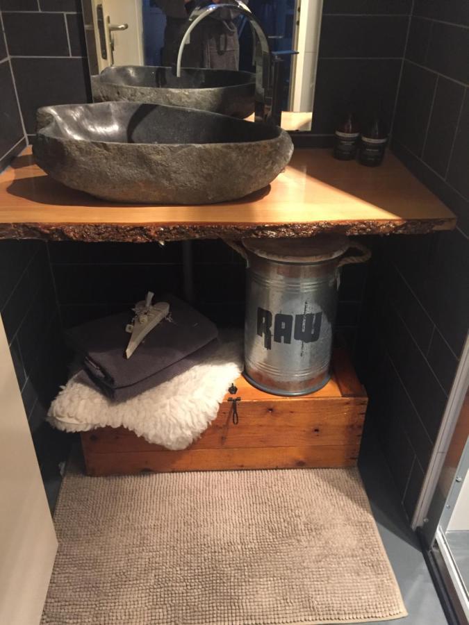 Bed & Breakfast "Aan De Banis" レイッセン エクステリア 写真