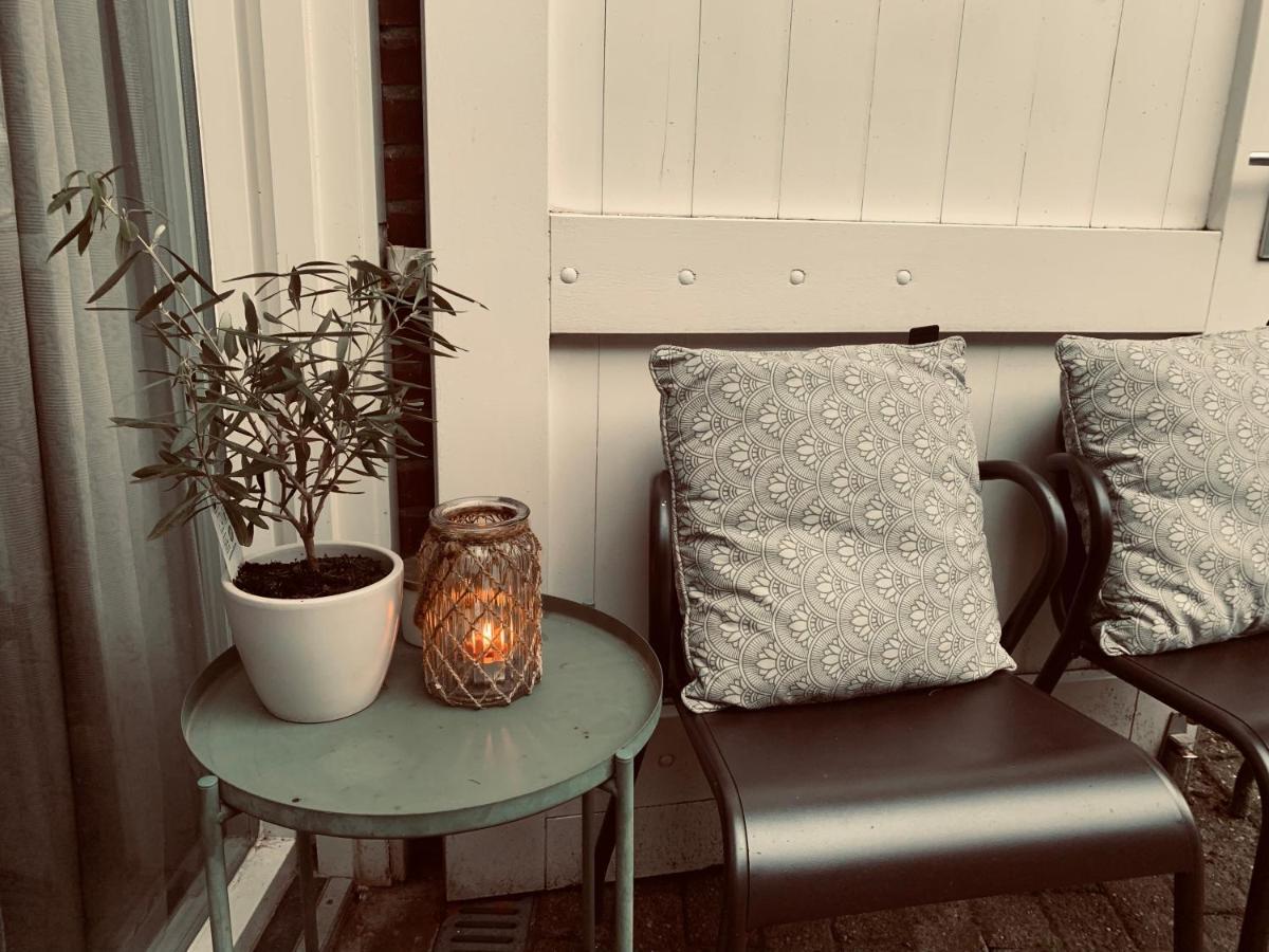 Bed & Breakfast "Aan De Banis" レイッセン エクステリア 写真